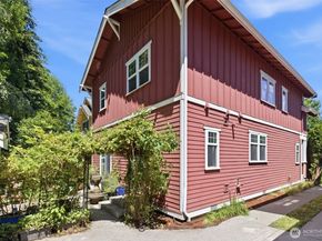 4417 28th Avenue S, Seattle WA 98108