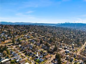 347 NW 52nd Street, Seattle WA 98107