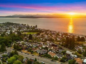 5336 SW Admiral Way, Seattle WA 98116