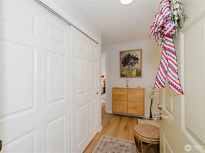 1760 W Sunn Fjord Lane F 202, Bremerton WA 98312