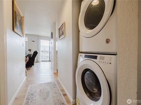 1760 W Sunn Fjord Lane F 202, Bremerton WA 98312
