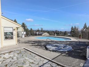1760 W Sunn Fjord Lane F 202, Bremerton WA 98312