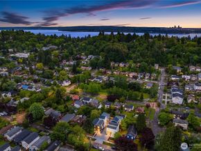 106 29th Avenue E, Seattle WA 98112