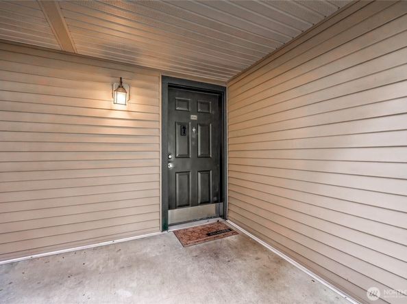 11313 NE 128th Street E104, Kirkland WA 98034