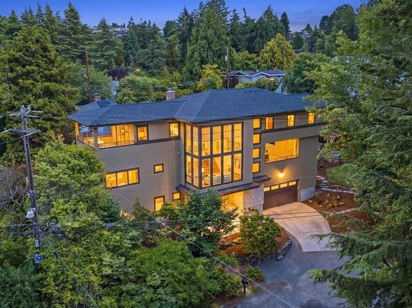 9528 28th Avenue NW, Seattle WA 98117