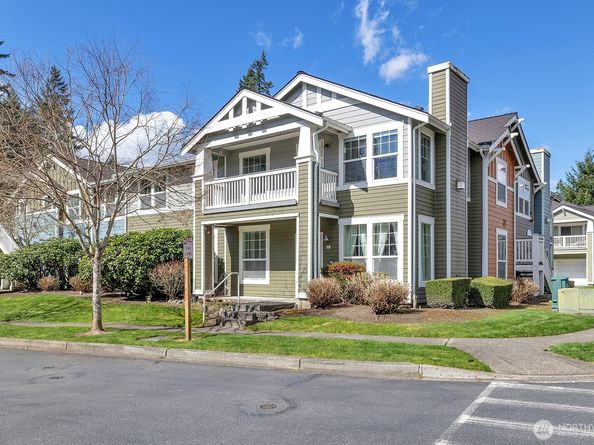 10515 221st Lane NE 202, Redmond WA 98053