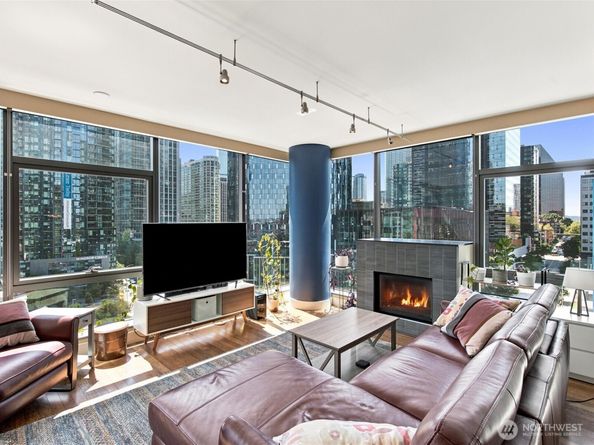 820 Blanchard Street 1007, Seattle WA 98121
