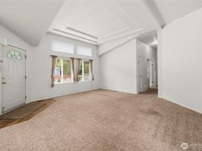 15400 SE 155th Place 1, Renton WA 98058