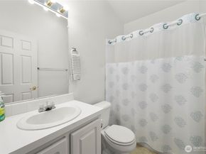 15400 SE 155th Place 1, Renton WA 98058
