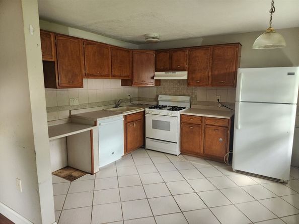 25 Farrwood Ave 1, North Andover MA 01845