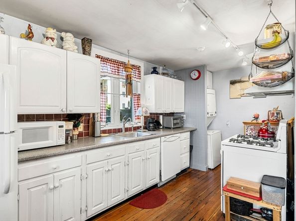 65-67 Lime St 2, Newburyport MA 01950