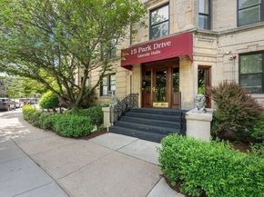 15 Park Dr 30, Boston MA 02215