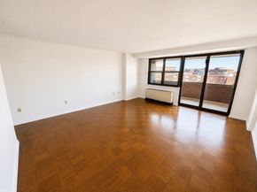 9 Hawthorne Place 12F, Boston MA 02114