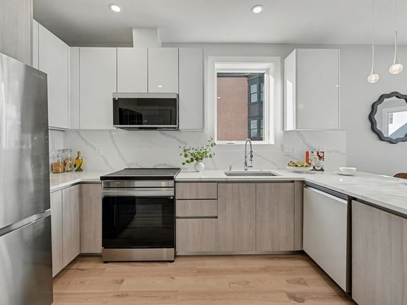 181 Maverick Street 3, Boston MA 02128