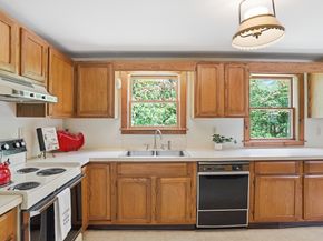 572 Massachusetts Ave, Lunenburg MA 01462