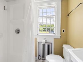 476 Cherry St, Bridgewater MA 02324