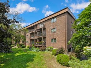 7 Ledgewood Way 4, Peabody MA 01960