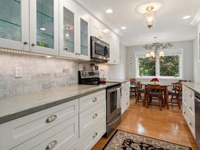 7 Ledgewood Way 4, Peabody MA 01960