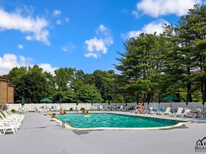 7 Ledgewood Way 4, Peabody MA 01960