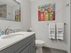 7 Ledgewood Way 4, Peabody MA 01960