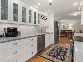 7 Ledgewood Way 4, Peabody MA 01960