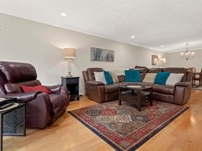 7 Ledgewood Way 4, Peabody MA 01960