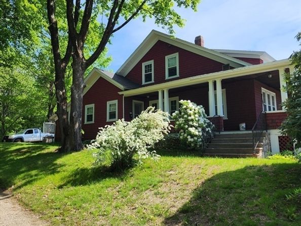 72 W Main St, Dudley MA 01571