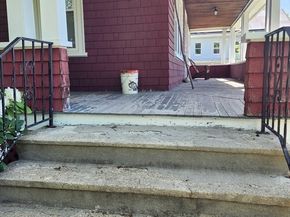 72 W Main St, Dudley MA 01571