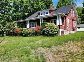 72 W Main St, Dudley MA 01571