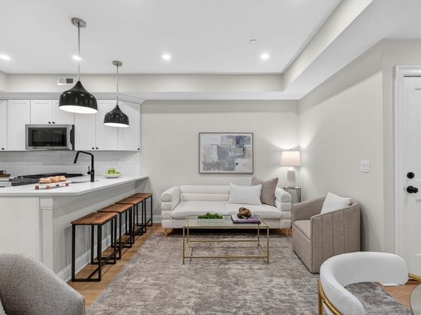 5 Garden Court St. 3, Boston MA 02113