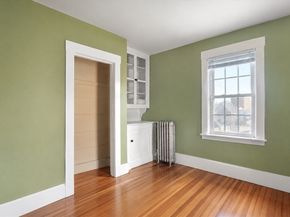30 Rockland Cir, Hull MA 02045