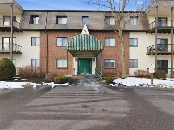 232 Canton St 308, Randolph MA 02368
