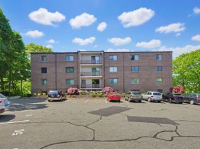 62 South St 1A, Quincy MA 02169