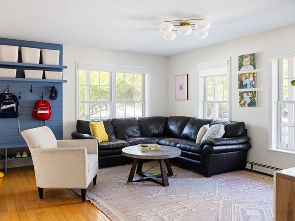 46 Howland Street 46, Needham MA 02492