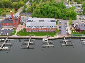 45 Main St 112, Wareham MA 02571