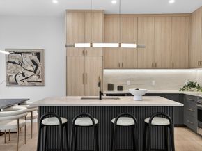82-84 East Side Pkwy 82, Newton MA 02458