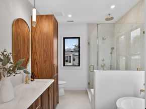 82-84 East Side Pkwy 82, Newton MA 02458