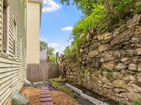 125 Cross St, Southbridge MA 01550