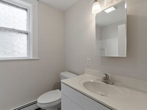 125 Cross St, Southbridge MA 01550