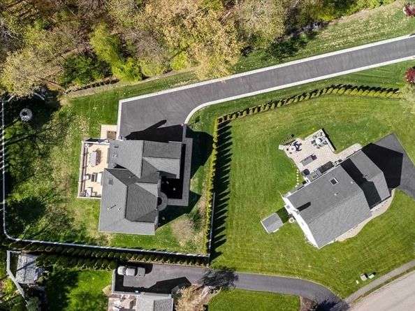 7 Dickinson Circle, Shrewsbury MA 01545