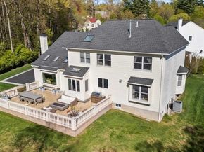 7 Dickinson Circle, Shrewsbury MA 01545