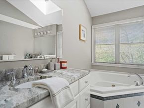 7 Dickinson Circle, Shrewsbury MA 01545
