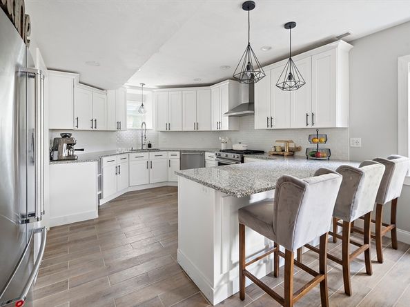 30-32 Oakland St, Newton MA 02458