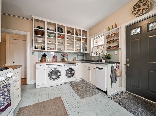 37 John St 2, Chelsea MA 02150