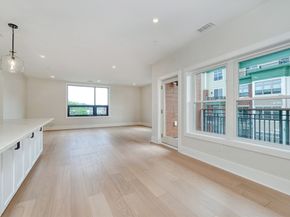 62 Foundry St 305, Wakefield MA 01880