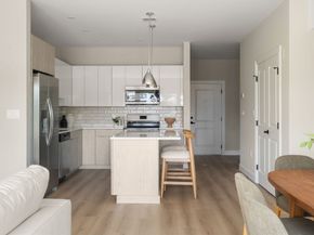 13 Wentworth Road 404, Quincy MA 02170