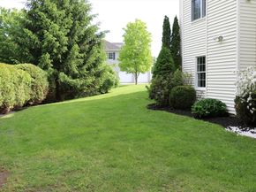 10 Valley View Dr, Grafton MA 01536