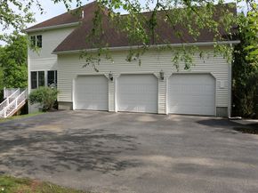 10 Valley View Dr, Grafton MA 01536