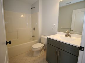 10 Valley View Dr, Grafton MA 01536