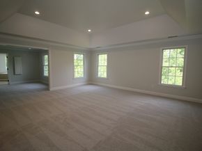 10 Valley View Dr, Grafton MA 01536